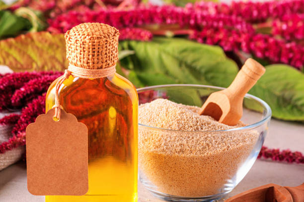 خواص گیاه تاج خروس برای پوست و مو
